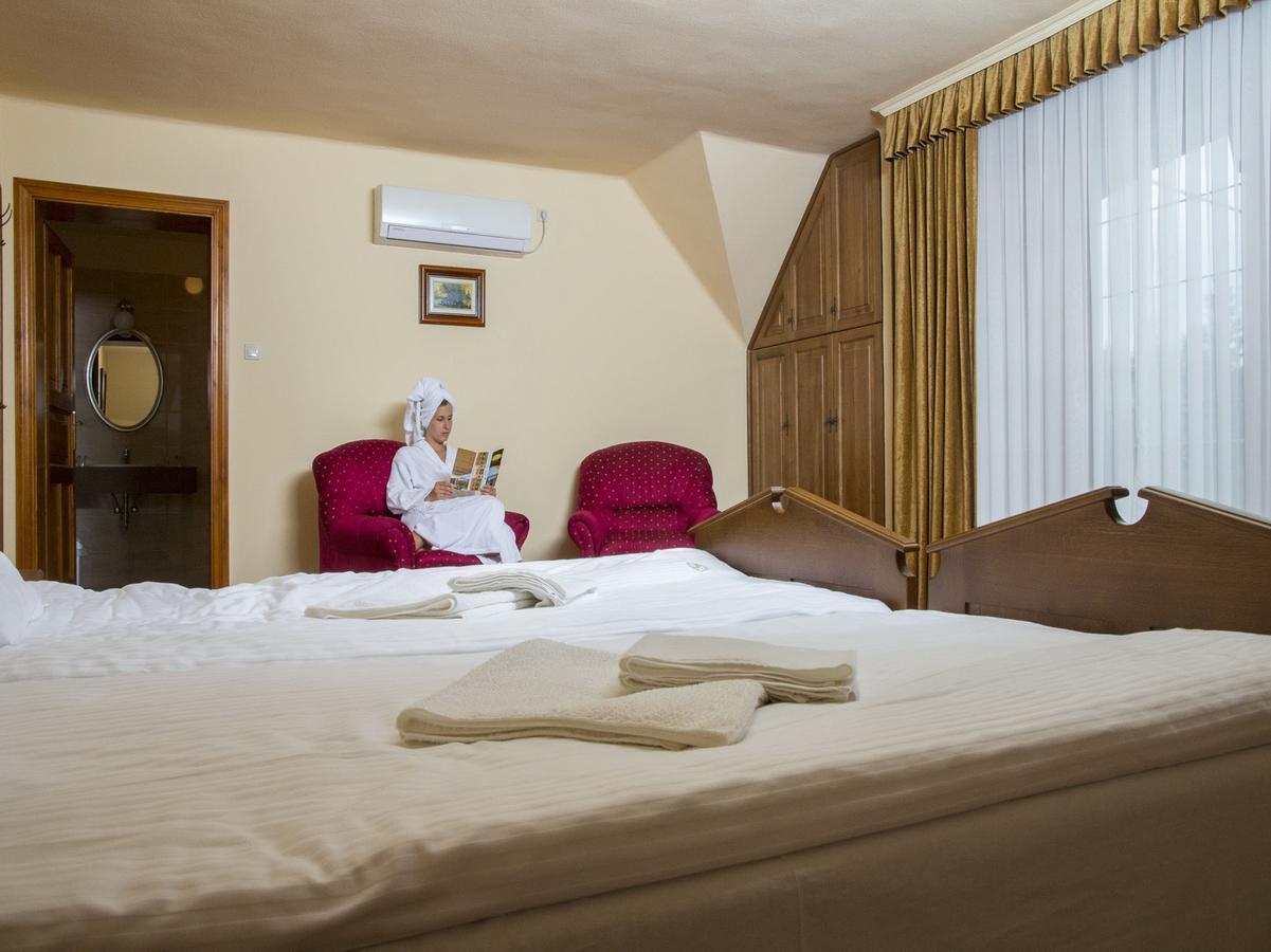 Vinum Hotel Кишкёрёш Номер фото